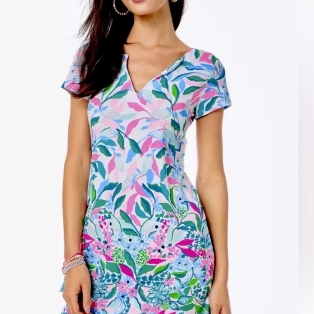 Lilly Pulitzer Sophiletta V-Neck Shift Dress in Leaf Me In Paradise - size L